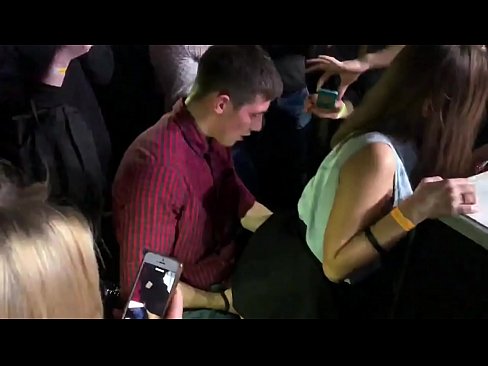 ❤️ Sessu reale in una discoteca russa. Una ragazza russa di 18 anni in l'anu è a vagina scopata in una discoteca ❤❌ Porno vk à noi % co.porn-evooli.ru%